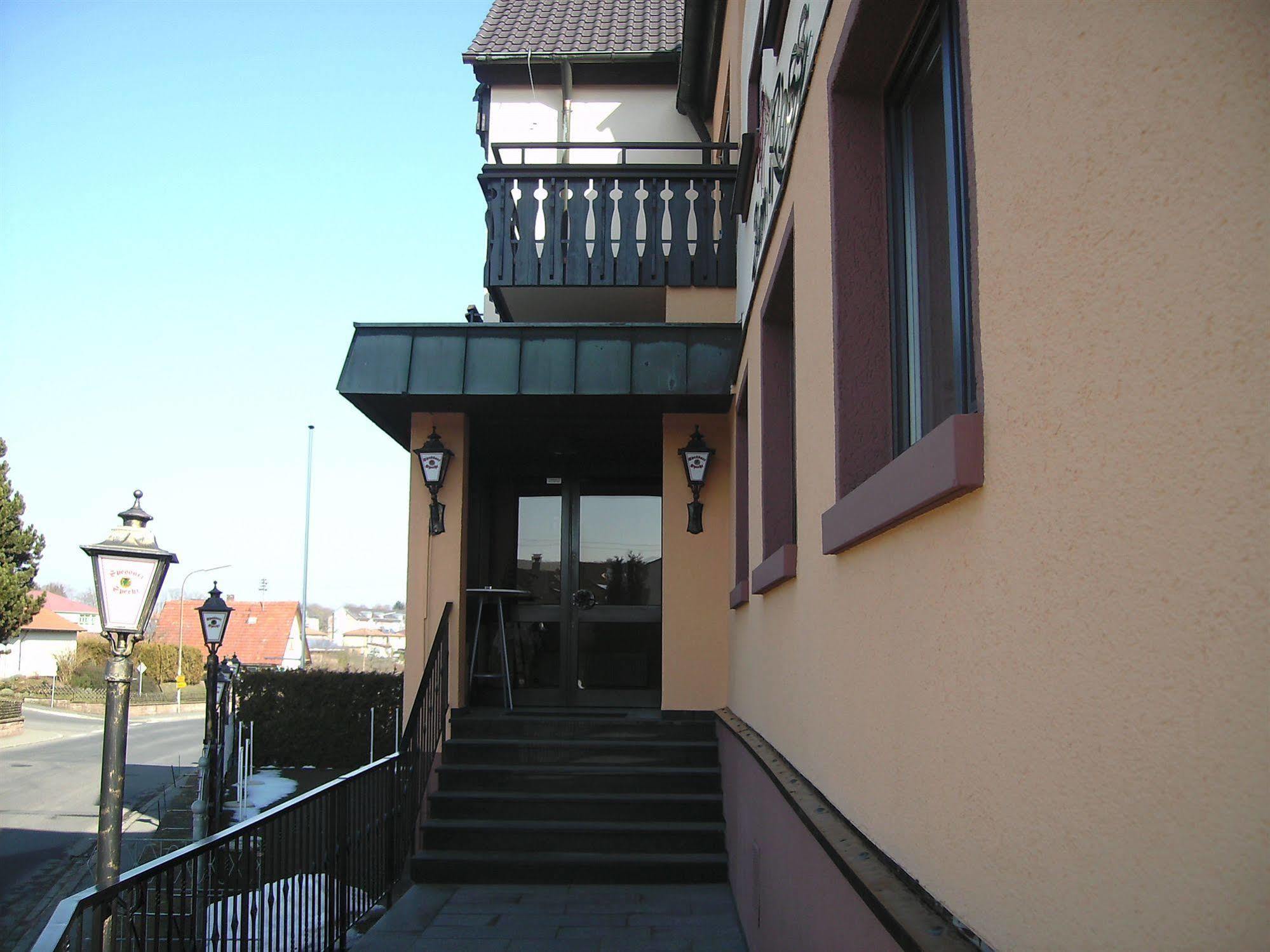 Gasthof Hotel Zum Ross Wertheim Kültér fotó