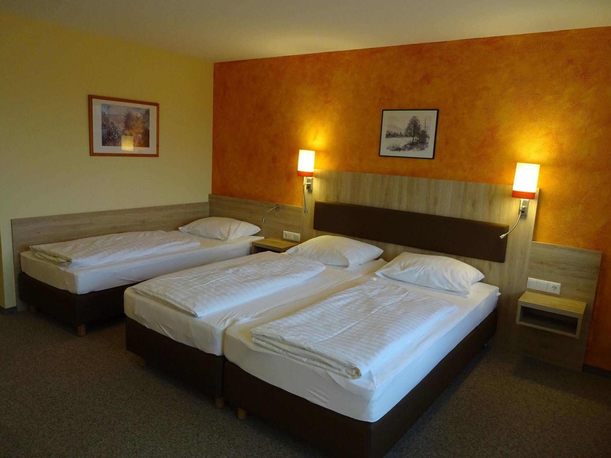 Gasthof Hotel Zum Ross Wertheim Kültér fotó