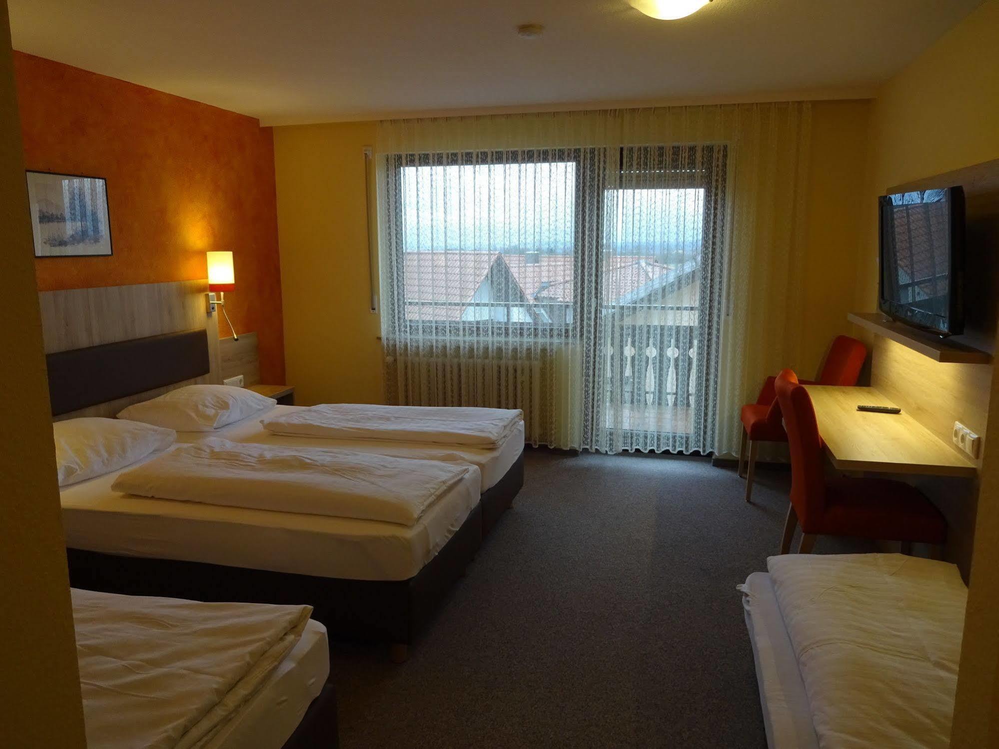 Gasthof Hotel Zum Ross Wertheim Kültér fotó