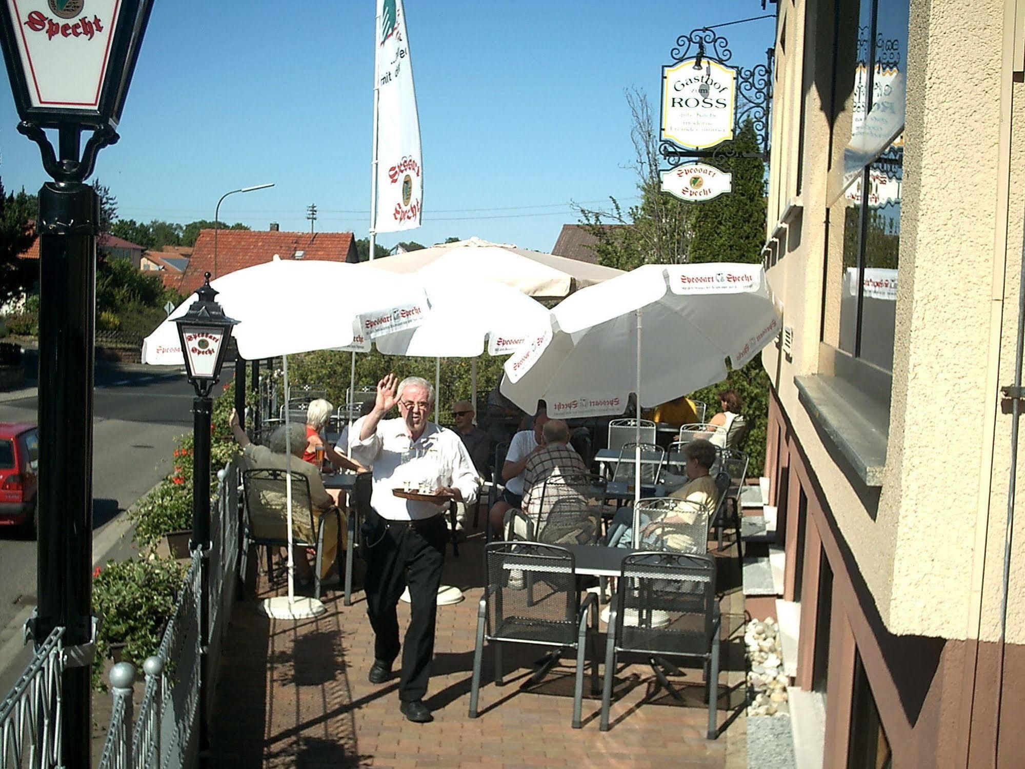 Gasthof Hotel Zum Ross Wertheim Étterem fotó