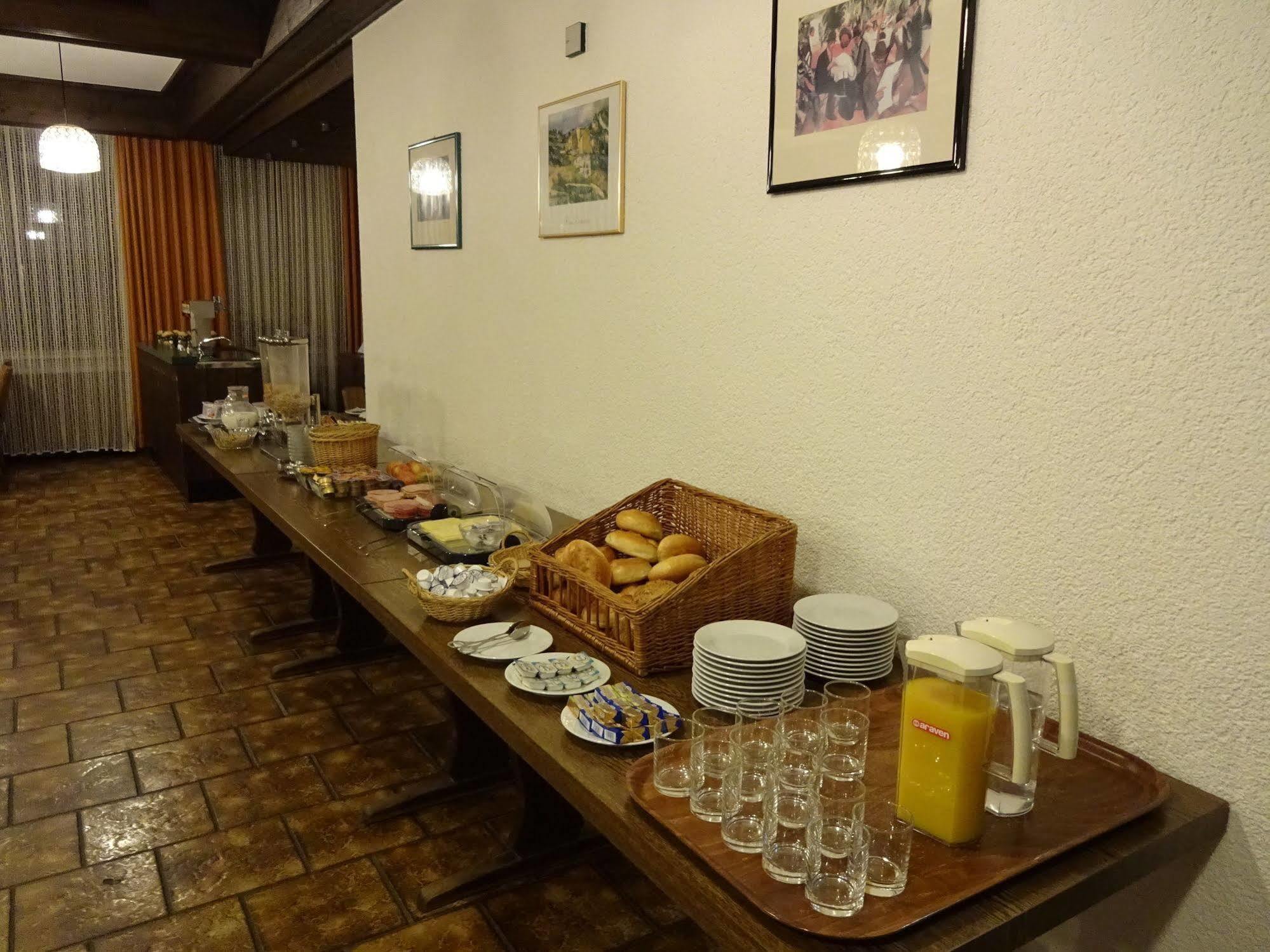 Gasthof Hotel Zum Ross Wertheim Kültér fotó